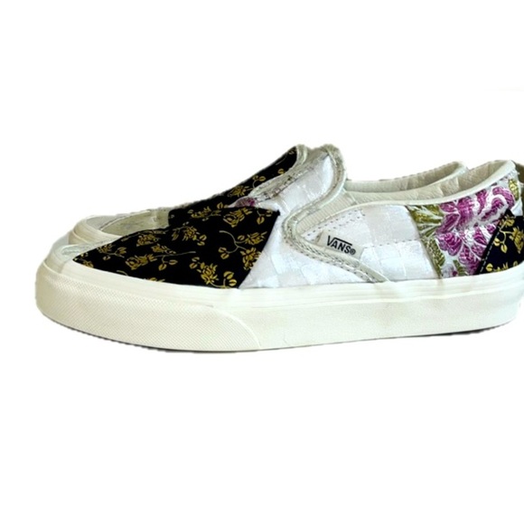 VANS CLASSIC SLIP-ON (BROCADE) PATCHWORK / TRUE WHITE Women’s 6.5. - Picture 2 of 9